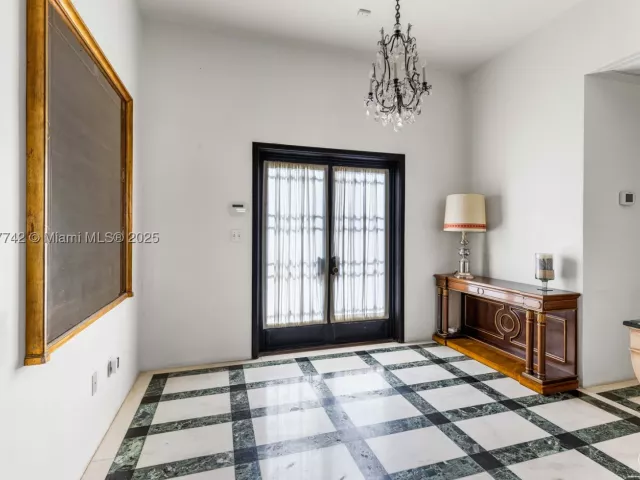 4-bedroom home for sale in Coral Gables - 1181 S Alhambra Cir - MondialRealty