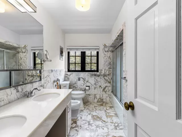 4-bedroom home for sale in Coral Gables - 1181 S Alhambra Cir - MondialRealty