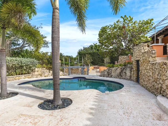 4-bedroom home for sale in Coral Gables - 1181 S Alhambra Cir - MondialRealty