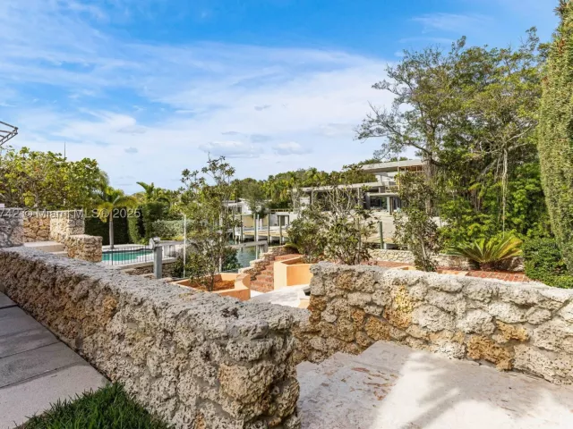 4-bedroom home for sale in Coral Gables - 1181 S Alhambra Cir - MondialRealty