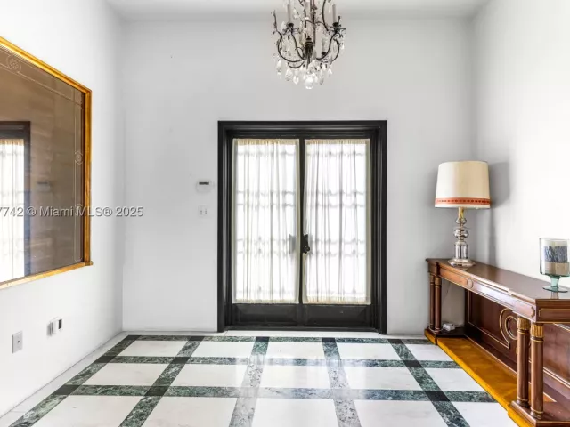 4-bedroom home for sale in Coral Gables - 1181 S Alhambra Cir - MondialRealty