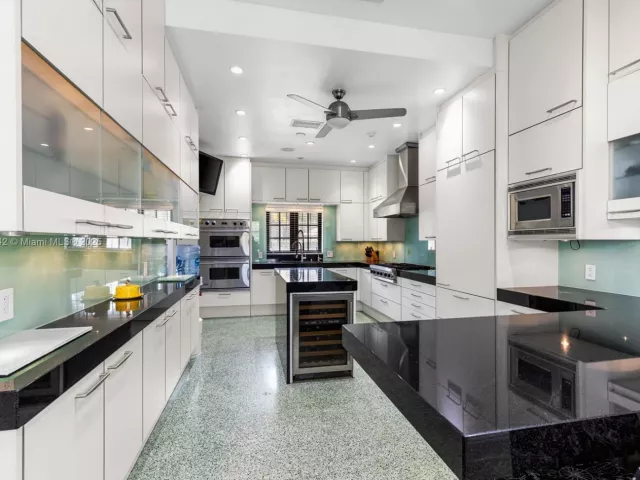 4-bedroom home for sale in Coral Gables - 1181 S Alhambra Cir - MondialRealty