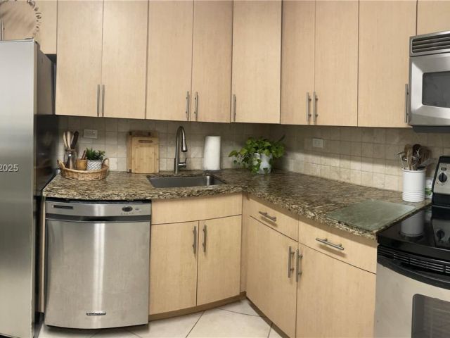 Apartment for sale  Unit #6T - photo 5690772