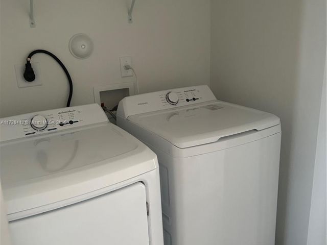 Home for rent at 12855 NW 24th Ave - photo 6049605