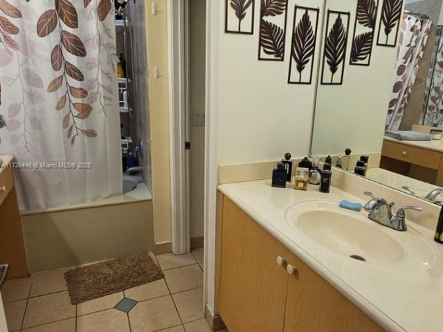 Home for sale at 4120 NE 22 ND CT - photo 5945254