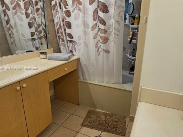 Home for sale at 4120 NE 22 ND CT - photo 5945255