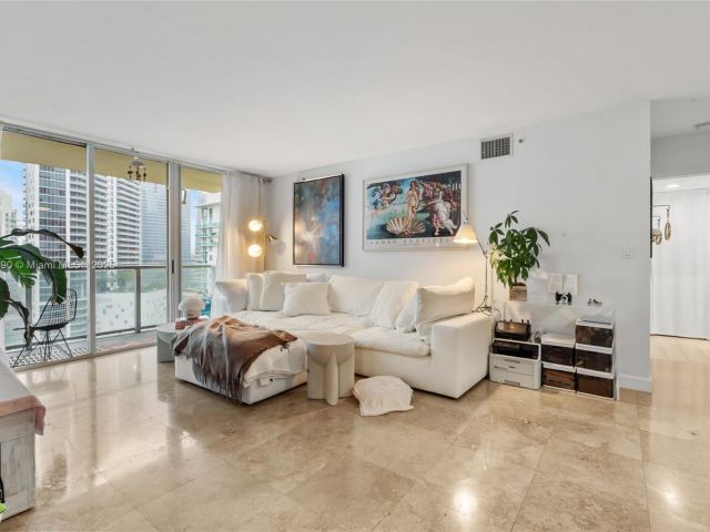 Apartment for rent  Unit #1903 - photo 5618790