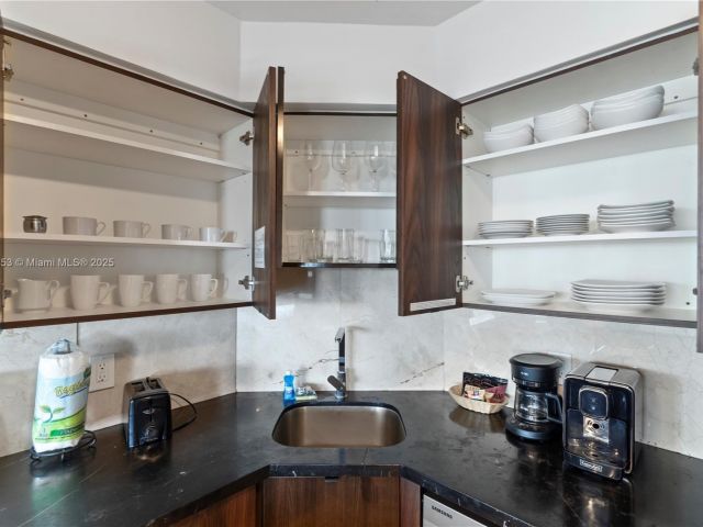 Apartment for sale  Unit #501 - photo 5537008