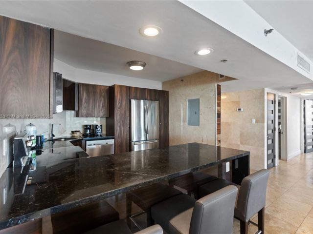 Apartment for sale  Unit #501 - photo 5537014