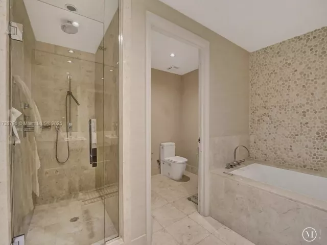 Apartment for sale  Unit #3905 - photo 5670998