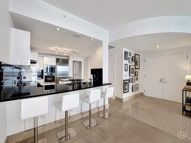 Apartment for sale  Unit #3905 - photo 5671002