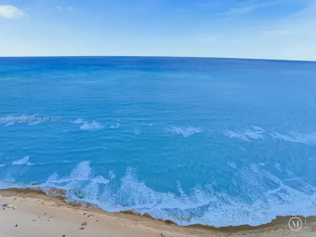 Apartment for sale  Unit #3905 - photo 5671006