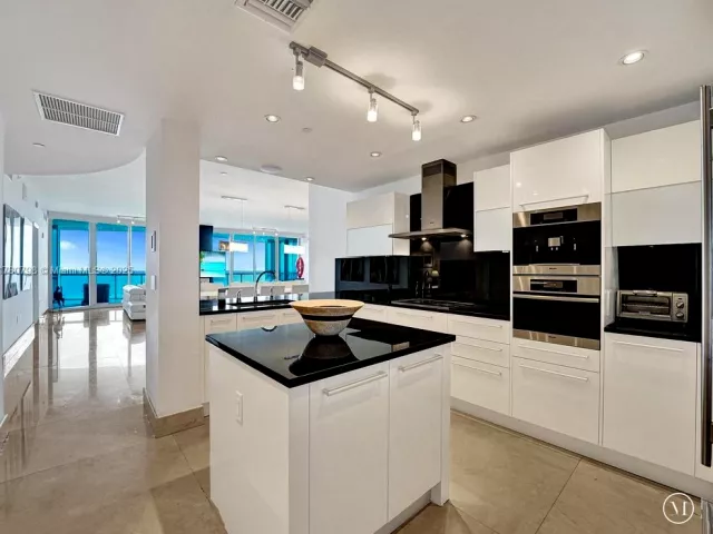 Apartment for sale  Unit #3905 - photo 5671007