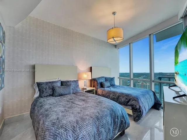 Apartment for sale  Unit #3905 - photo 5670992