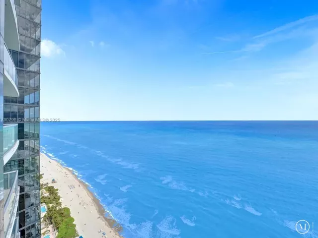 Apartment for sale  Unit #3905 - photo 5670993