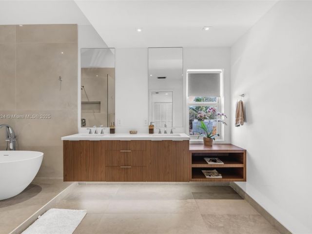 Home for sale at 9260 SW 101 ST - photo 5969282