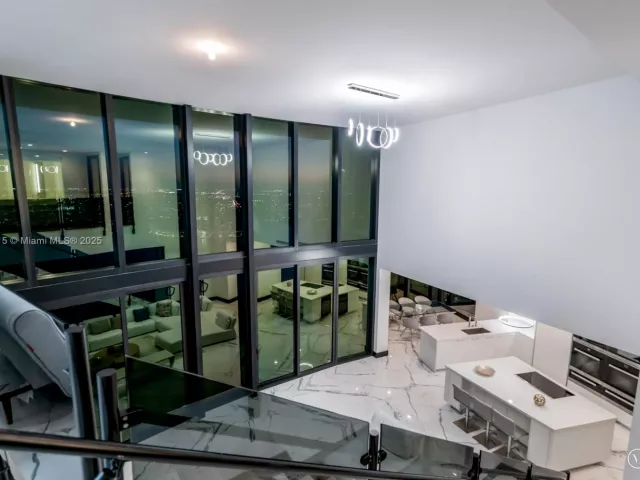 Apartment for sale  Unit #4203 - photo 5654313