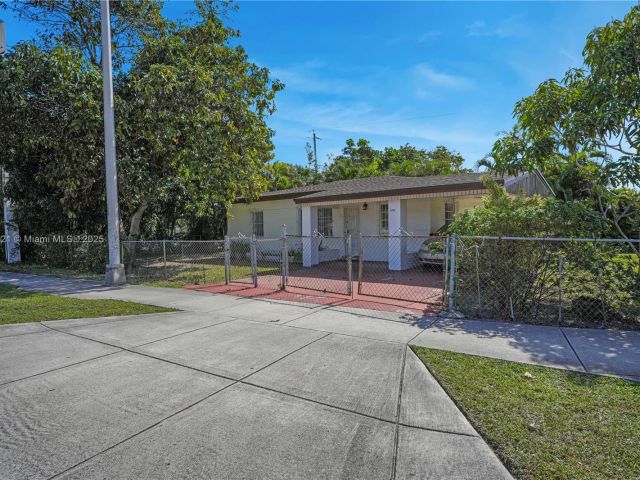 Home for sale at 2100 NE 185th St - photo 5856455