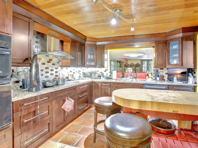 Home for sale at 20606 NE 7th Ct 20606 - photo 5555394