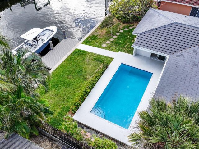 Home for sale at 2624 SE 9th Street - photo 5540236