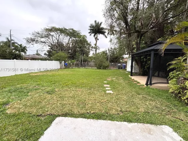 2-bedroom home for sale in Hollywood - 1426 Arthur St - MondialRealty