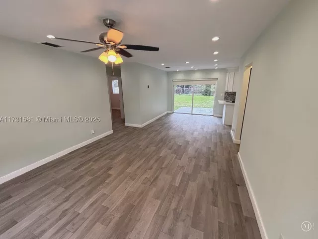 2-bedroom home for sale in Hollywood - 1426 Arthur St - MondialRealty
