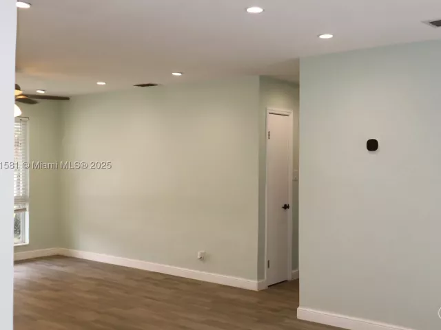 2-bedroom home for sale in Hollywood - 1426 Arthur St - MondialRealty