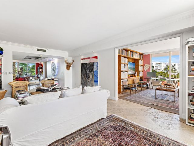 Apartment for sale  Unit #406 - photo 5644587