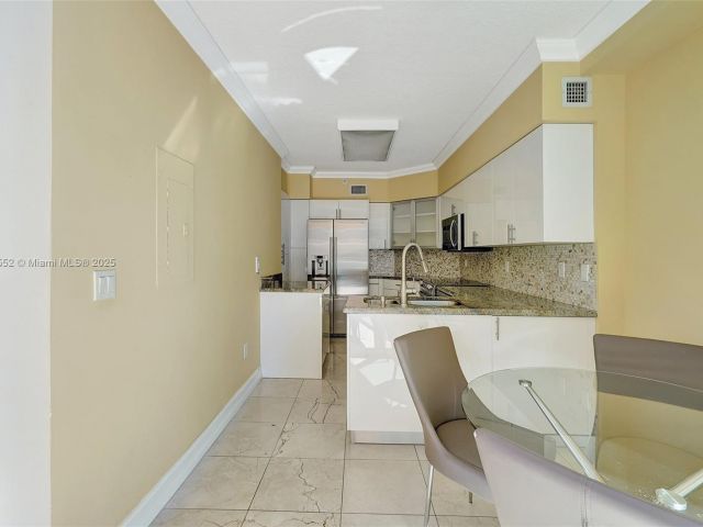Apartment for sale  Unit #910 - photo 5686995