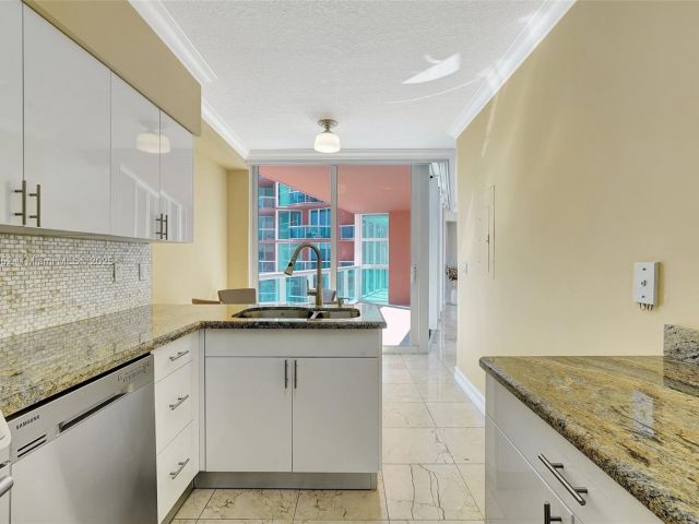 Apartment for sale  Unit #910 - photo 5686998