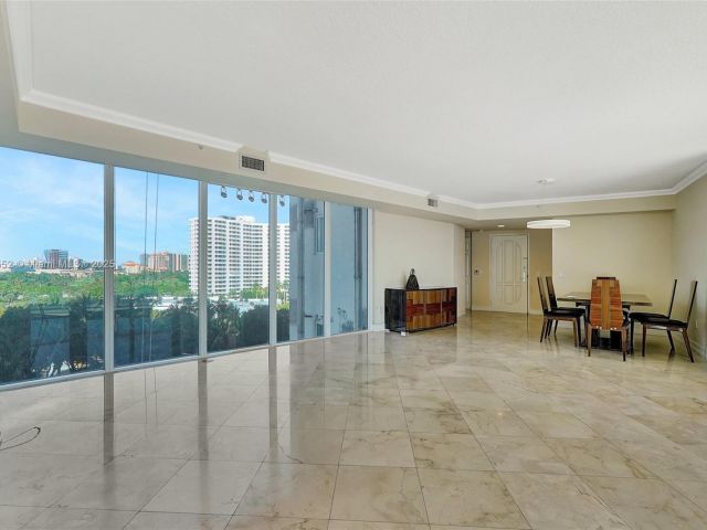 Apartment for sale  Unit #910 - photo 5687012