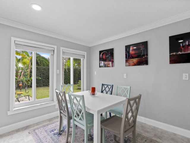 Home for sale at 8 SE 8th Avenue - photo 5745460