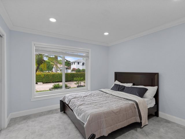 Home for sale at 8 SE 8th Avenue - photo 5745464