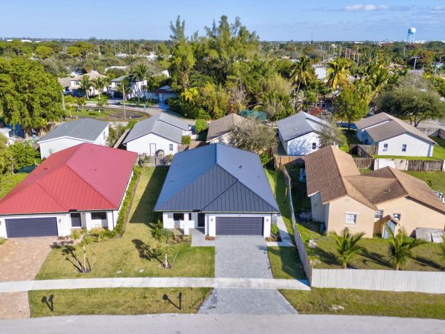 Home for sale at 2311 Zeder Avenue - photo 6064198