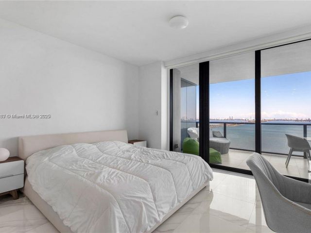 Apartment for sale  Unit #1902 - photo 5653901