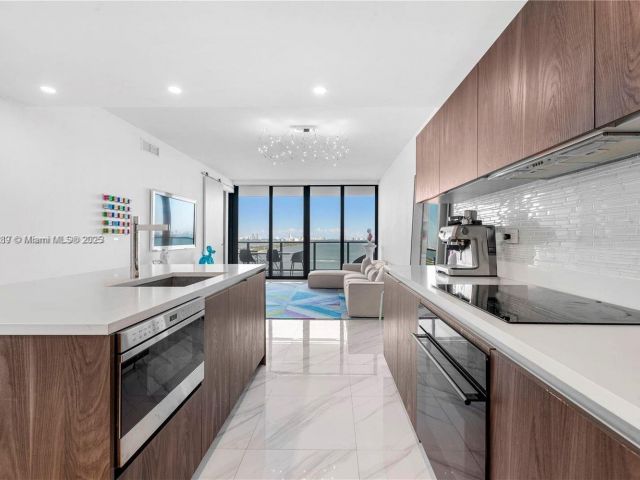 Apartment for sale  Unit #1902 - photo 5653904