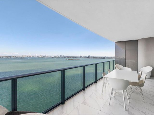 Apartment for sale  Unit #1902 - photo 5653907