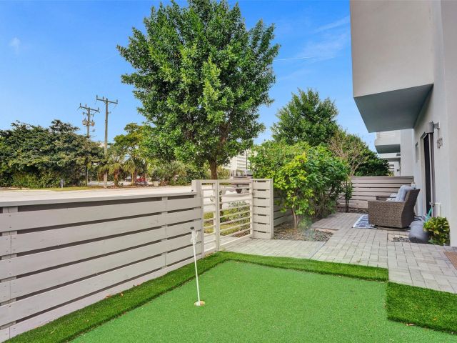 Home for rent at 1371 N Ocean Blvd - photo 5543027