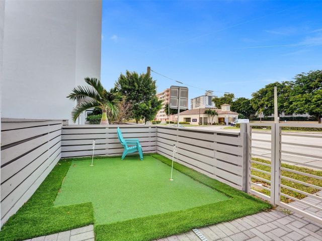 Home for rent at 1371 N Ocean Blvd - photo 5543028