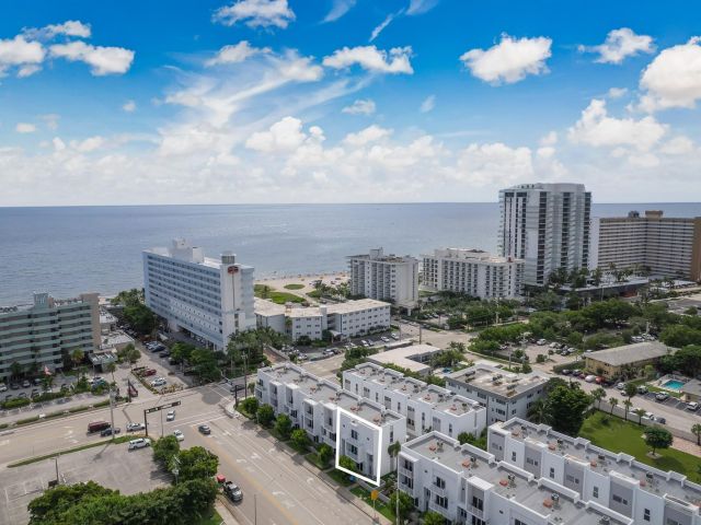 Home for rent at 1371 N Ocean Blvd - photo 5543042