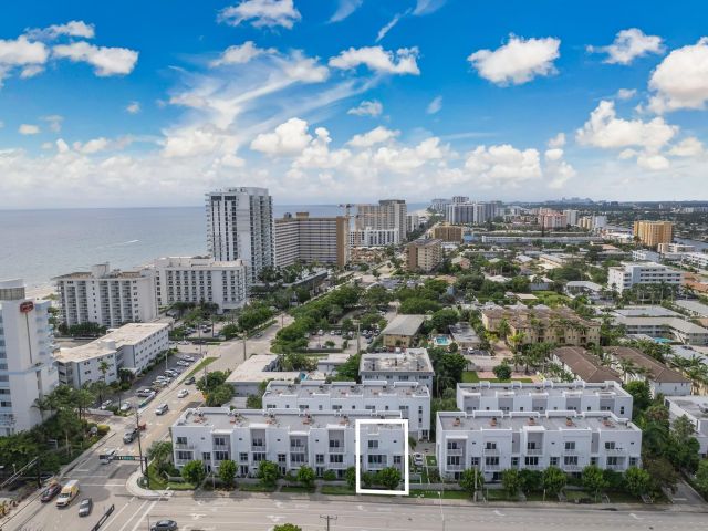 Home for rent at 1371 N Ocean Blvd - photo 5543043