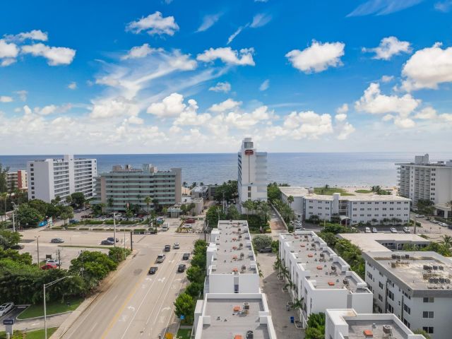 Home for rent at 1371 N Ocean Blvd - photo 5543044