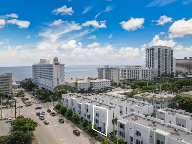 Home for rent at 1371 N Ocean Blvd - photo 5543045