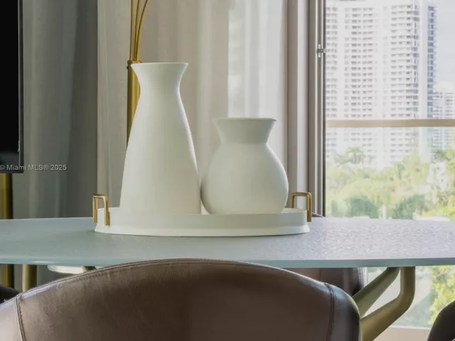 2-bedroom condo for sale in Sunny Isles Beach - 18975 Collins Ave 305 - MondialRealty