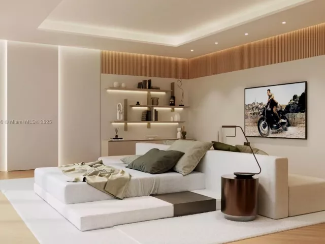 7-bedroom home for sale in Miami Beach - 1006 Links Drive - MondialRealty