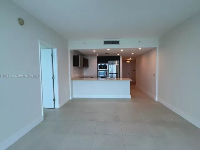 Apartment for sale  Unit #1802 - photo 5837537