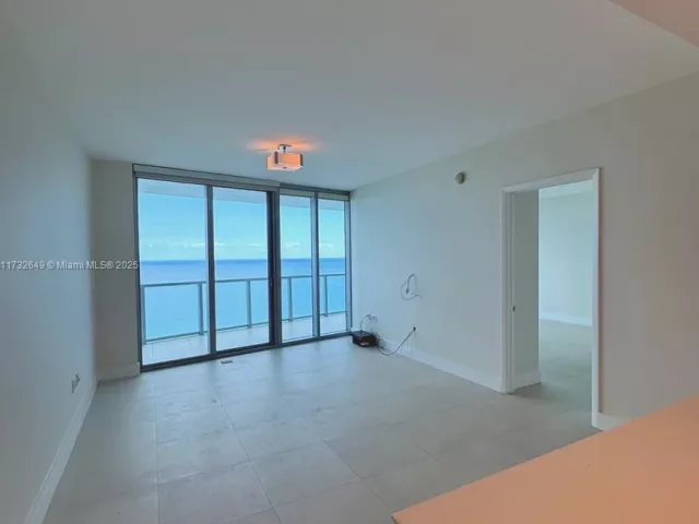 Apartment for sale  Unit #1802 - photo 5837538