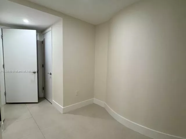 Apartment for sale  Unit #1802 - photo 5837523