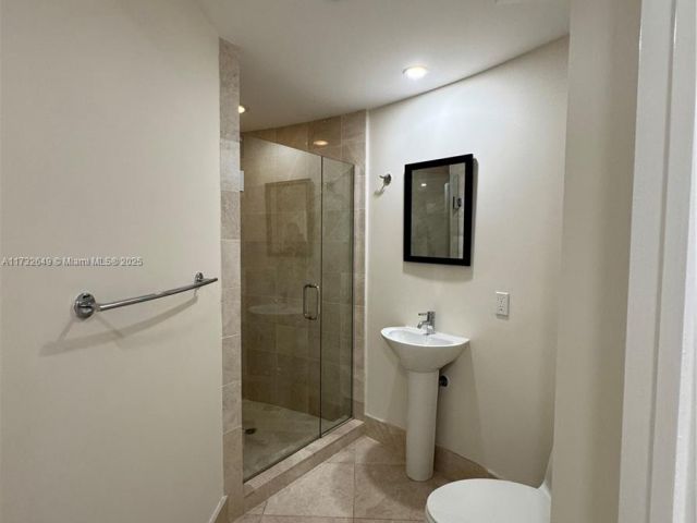 Apartment for sale  Unit #1802 - photo 5837522