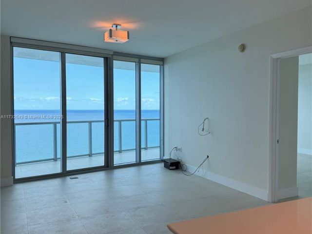 Apartment for sale  Unit #1802 - photo 5837536